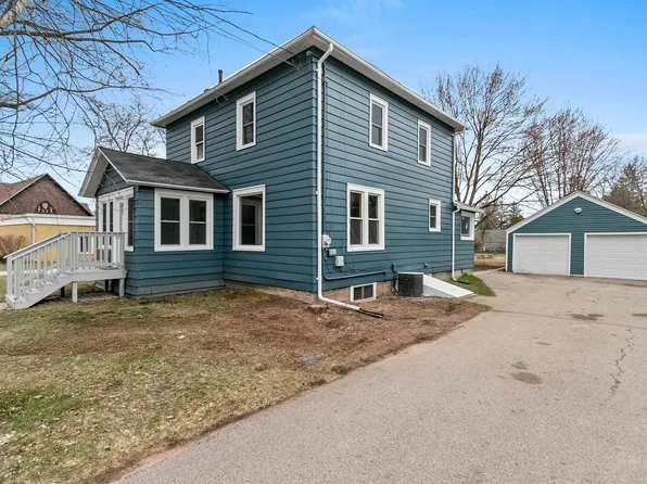 112 S Birch Ave, Gillett, WI 54124