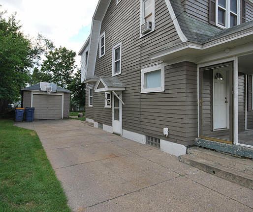 5th image of 1130 Noble St SE
