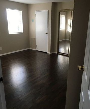 3rd image of 148 Artist Lake Dr