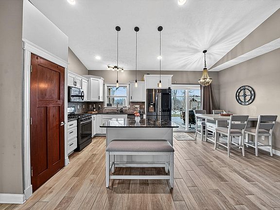 4th image of 506 N Beech Rd