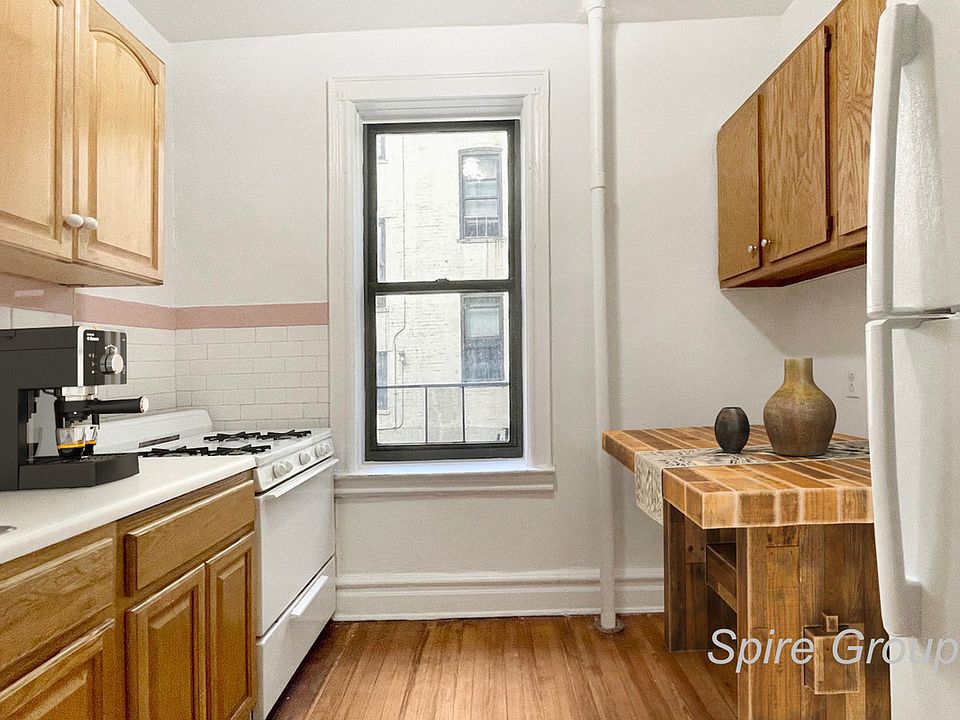 2nd image of 31-50 33rd St #10B