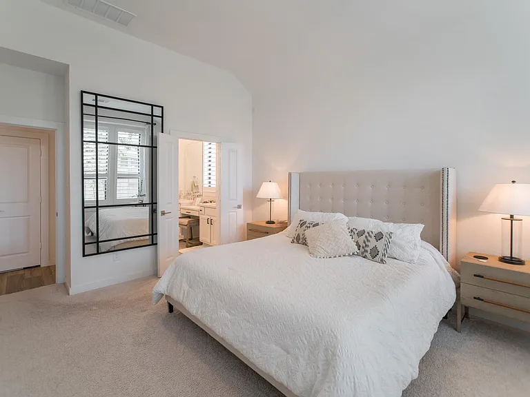 427 Boggy Belt Ln — Photo 30