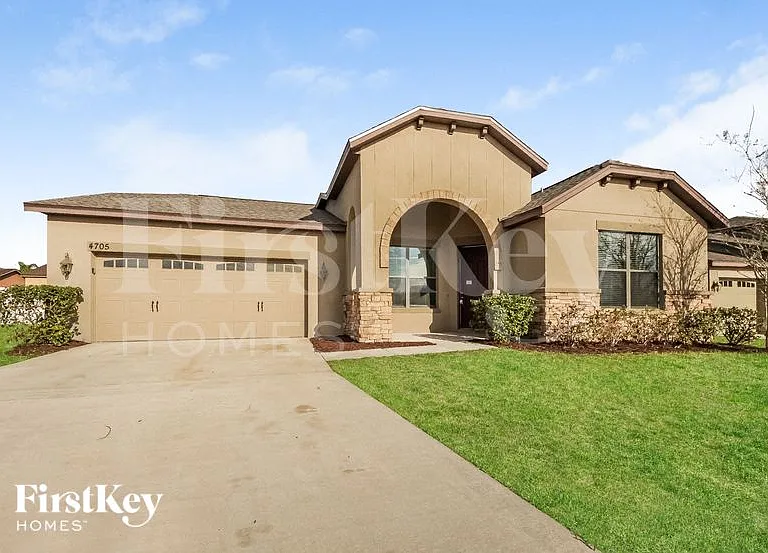 4705 Blackthorn Cir — Photo 2