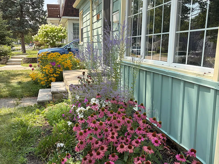 2331 Rowland Ave — Photo 26