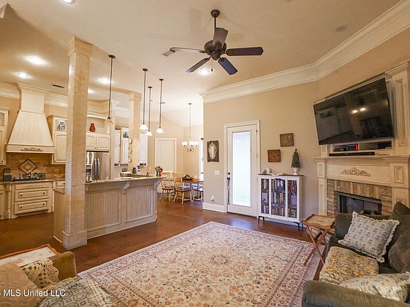 4th image of 115 Woodburn Way