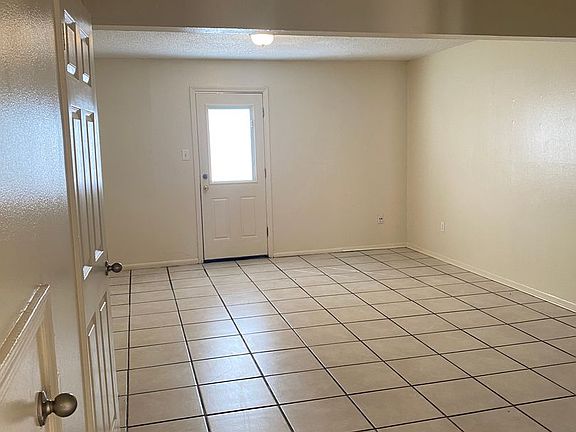 5th image of 8717 Granite Dr #C