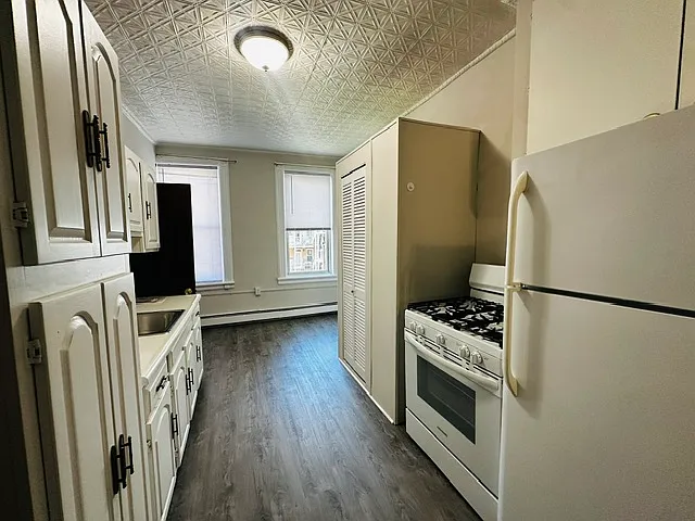 1 bed, 700 sqft, $1,685 — Photo 2