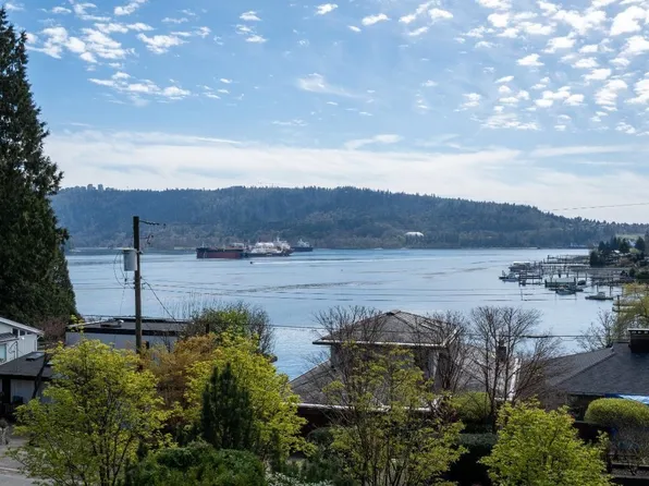 4493 Epps Ave, North Vancouver, BC V7G 1G2