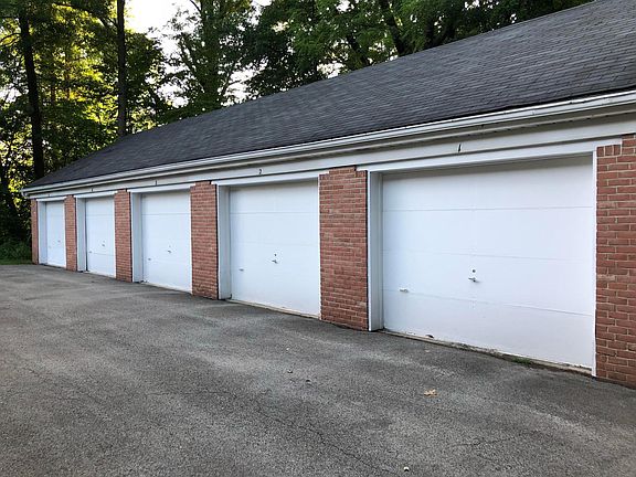 3rd image of 260 Talsman Dr Unit 1
