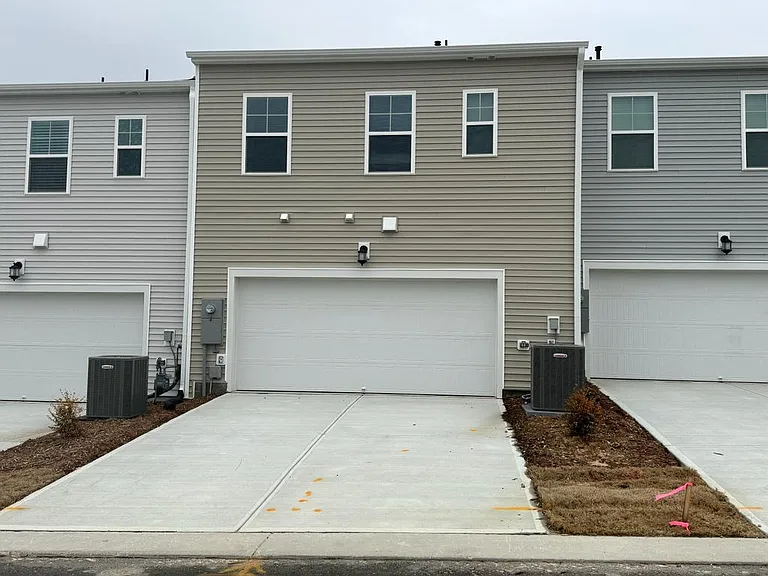 2210 Kasota Ln — Photo 18