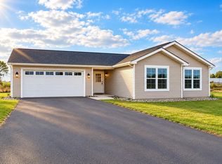 1812 Robin Dr, Traverse City, MI 49685
