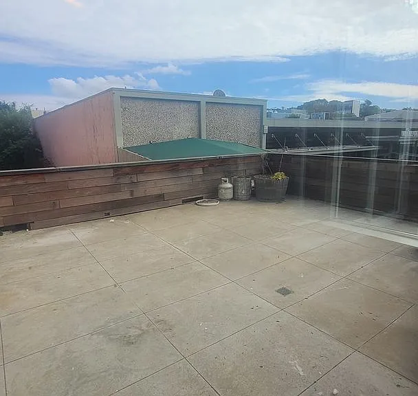 670 Stanyan St #1 — Photo 16