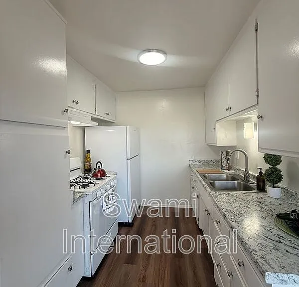2300 W El Segundo Blvd #19 — Photo 4