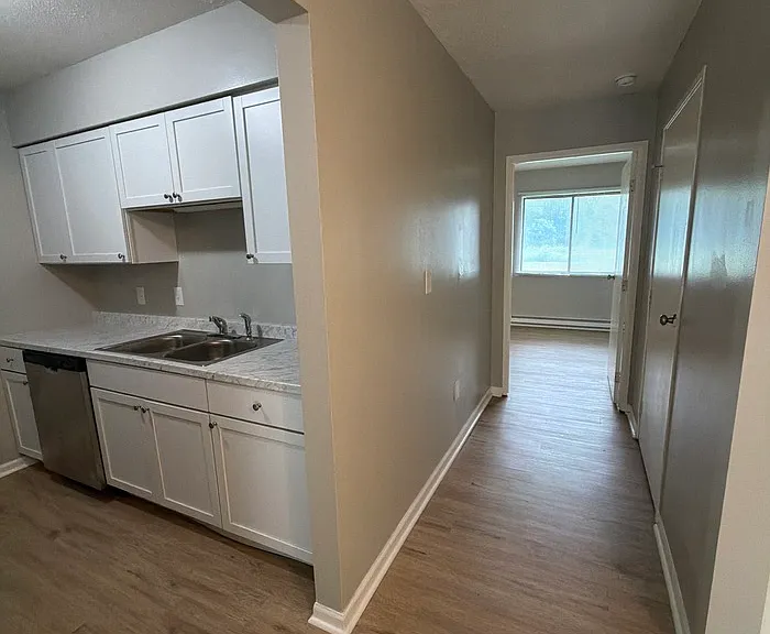 429 S Sycamore St #8 — Photo 6