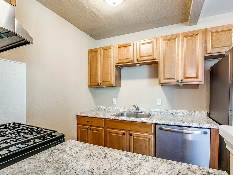 216 Lucas St #2 — Photo 4