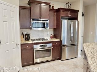 3448 Flint Ave, Clovis, CA 93619