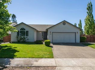 2929 N Center St, Newberg, OR 97132