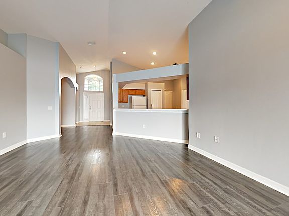 4th image of 7012 Crown Lake Dr