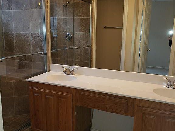 4th image of 7704 Radford Cir