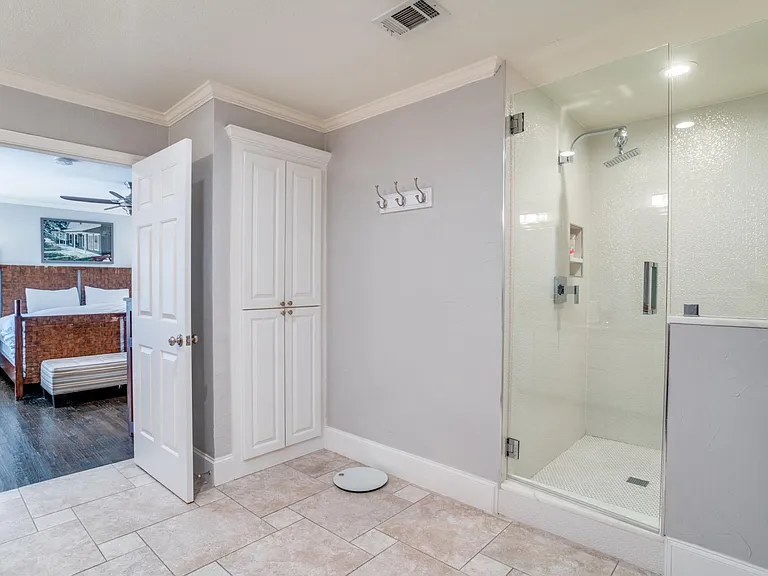 3312 Villanova St — Photo 14