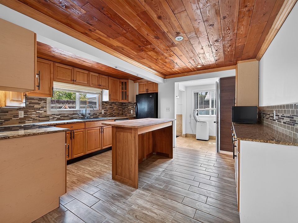 501 Mackenzie Ave, Kamloops, BC V2B 3T9 | MLS #10395574 | Zillow