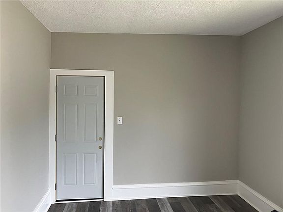 3rd image of 301 S Main St