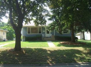 132 N Park St, Westmont, IL