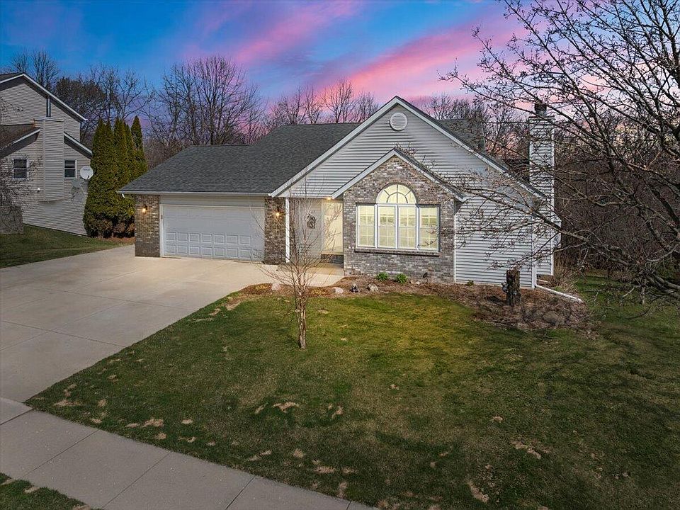 1st image of 1407 Villa Park COURT
