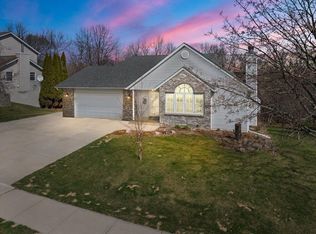1407 Villa Park COURT, West Bend, WI