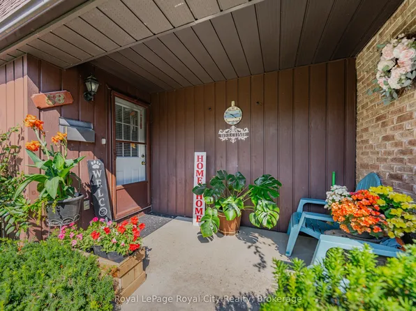 539 Willow Rd #58, Guelph, ON N1H 7G3