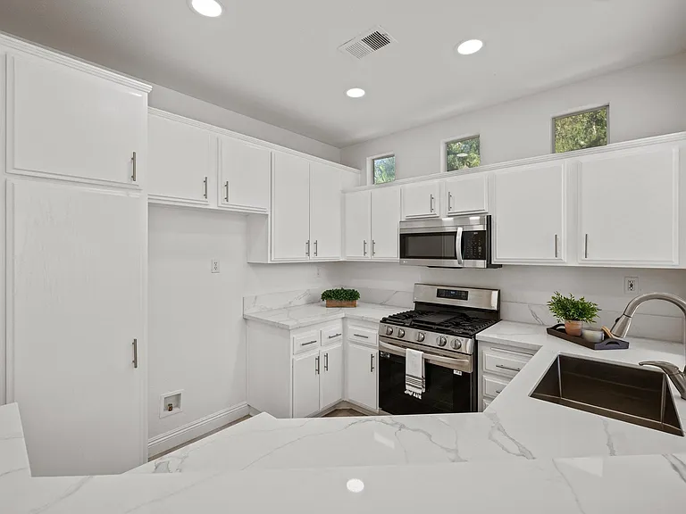 193 Shorebreaker Dr — Photo 8