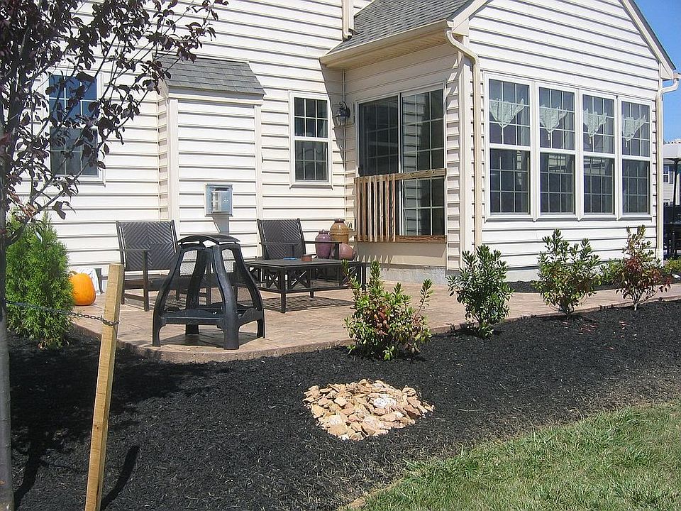 Back Patio - Right Side of House