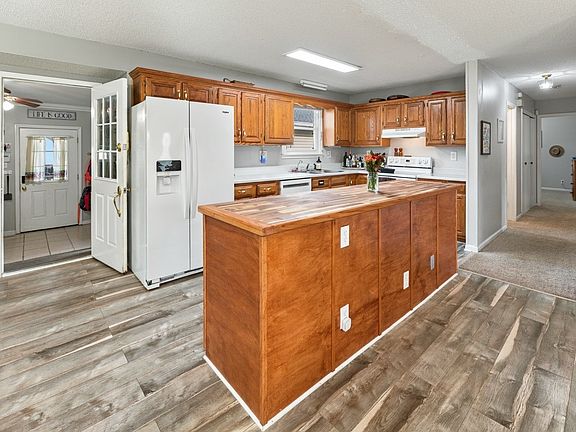 3rd image of 14185 Central Pike