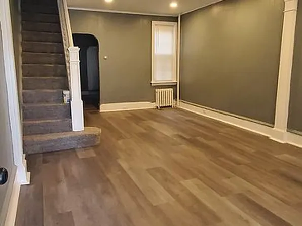 602 West St, Camden, NJ 08103