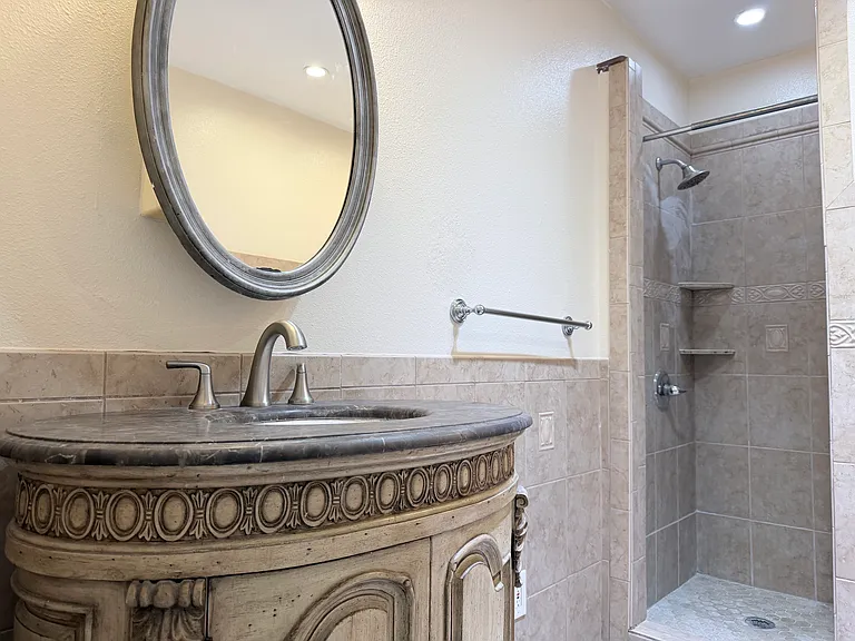 3082 Thurin Ave — Photo 14