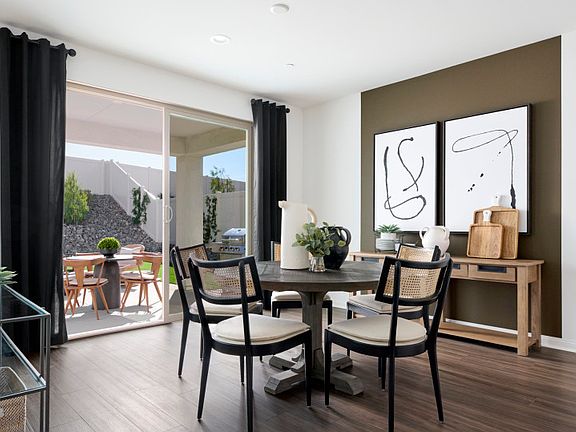 Cafe Model at Alberhill Ranch