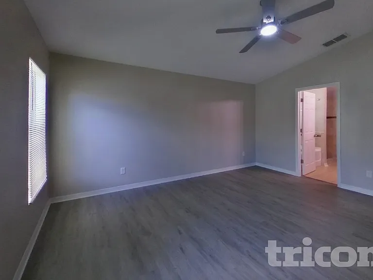 703 Bainbridge Loop — Photo 7