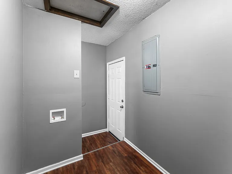 10500 W 57th St — Photo 25