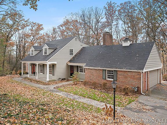 3rd image of 3434 Briar Bank Pl SE