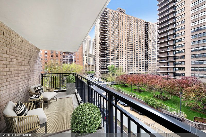 1st image of 140 W End Ave APT 4H