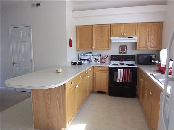 3rd image of 3510 N Kingston Dr APT 9