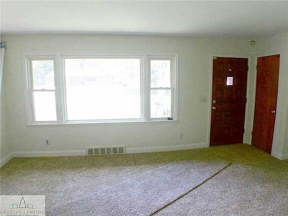 4th image of 2745 E Brentwood Ave