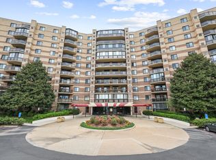 8370 Greensboro Dr APT 223, Mc Lean, VA 22102