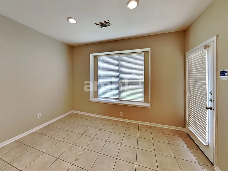 10923 Tattershall Ln — Photo 4