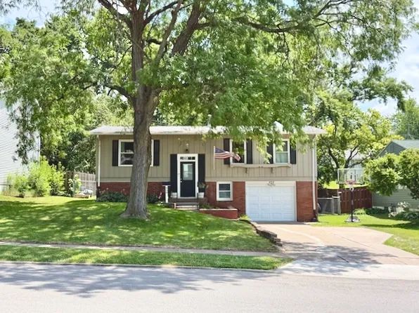 959 N Lincoln Ave, Davenport, IA 52804