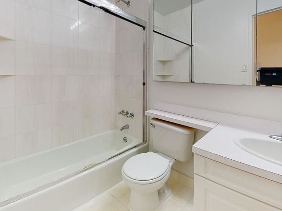 5th image of 1 Astor Pl APT 8B