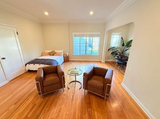 2285 N Beachwood Dr #10, Los Angeles, CA 90068