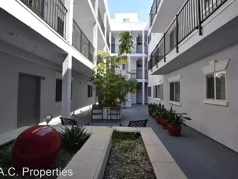 5500 Bonner Ave — Photo 1