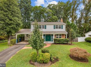 6915 Sydenstricker Rd, Springfield, VA 22152