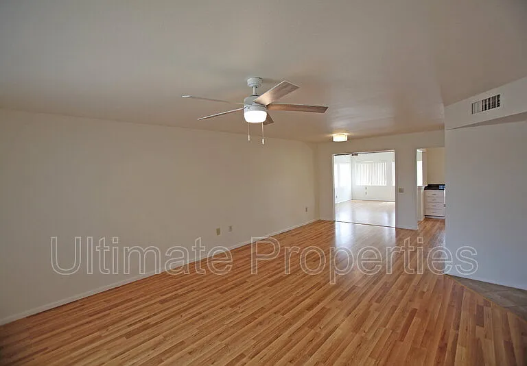 9859 W Emberwood Dr — Photo 3